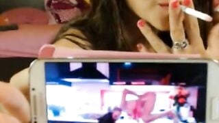 Webcam Girl Plays with Dildo Hoe 3