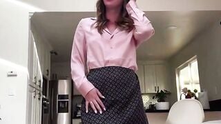 Charming coworker forgot to wear her underwear and sat on my penis - Stella Sedona 22