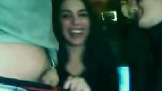 Dos Mas Una - Threesome en Webcam para Amateurs
