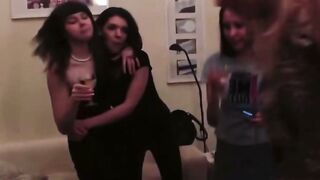 Sizzling lesbo foursome heats up the living room 45