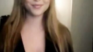 Petite Holly Hendrix in Hardcore Amateur Anal Video