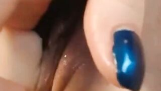Super Lips: Amateur Medical Webcam Close-Up