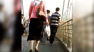 Amateur Hijabi Women Exposing Ass & Nudes In White Jeans