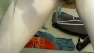 Amateur Webcam Girl Fingers Her Wet Pussy Solo