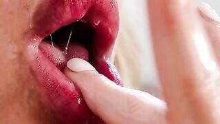Chloe Blake Deepthroats & Swallows Bukkake With Oil