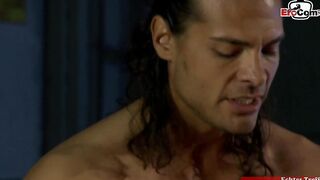 HOLLYWOOD – ACTRESS HAS 3SOME FFM AT TAPE SET