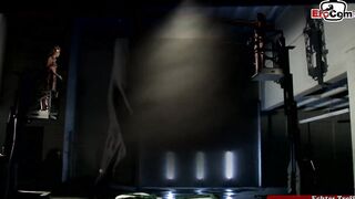 HOLLYWOOD – ACTRESS HAS 3SOME FFM AT TAPE SET