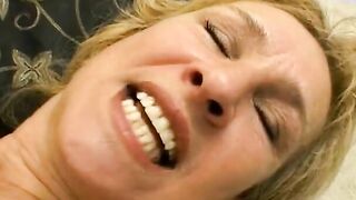 Salacious blonde milf likes to polish the knob while fucking