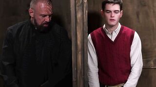 Pervert priest gets lusty on AltarGays confession