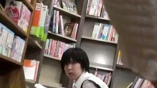 書店で出会った美痴女
