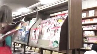 書店で出会った美痴女