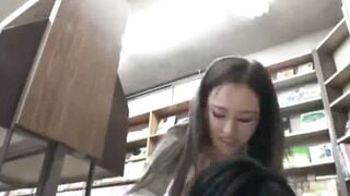 書店で出会った美痴女