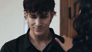 Widowed big tits stepmom desperately needs to produce an heir