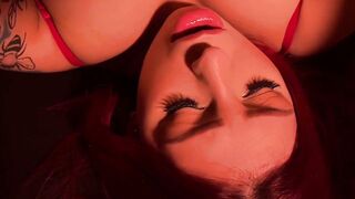Masturbating in Hot Positions