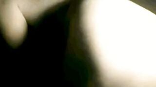 Asian Hottie Loves Anal on Cam in HD