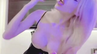Lazy amateur sex inside hotel room 20
