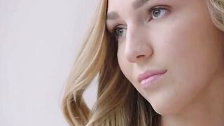 Kendra Sunderland has sexecutive met with her boss 21