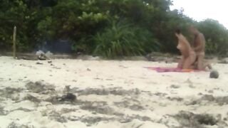 Beach Love Motion: Outdoor Amateur Fun