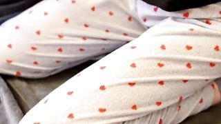 Amateur Stepsister Sucks Cock & Swallows Cum For Christmas Gift