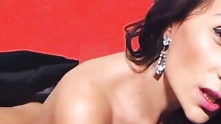 Sexy Italian MILF Teases Bare Soles & Toes on Webcam Cam Show
