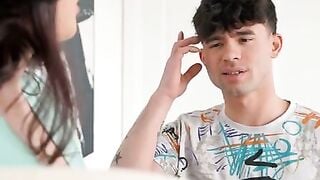 Tattooed Stepmom Scarlett Mae Sucks Cock & Gets Breed in Bathtub