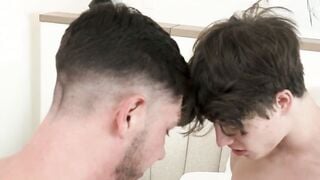 Jordan Starr Bareback Anal & Rimjob with Petite Kai Reynolds in Hotel