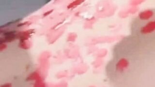 蝋燭責めと鞭打ちされるお姉さん