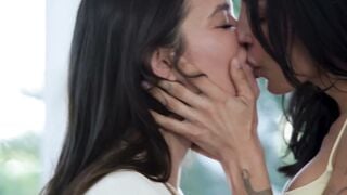Katrina Colt Gets Hairy Pussy Licked & Facesitted By Petite Latina Vanessa Sky
