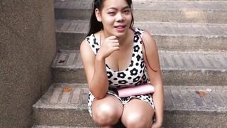 Wa Thai Amateur Sucks Cock In Tuk Tuk And Couch Sex