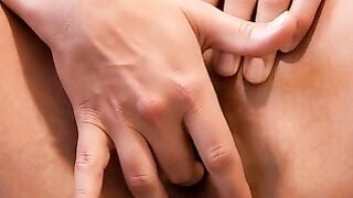 Amateur Babe Dirty Talk & Intimate JOI Tease