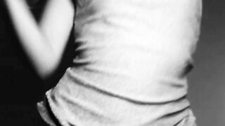 Amateur Teen Webcam Solo: Nude Lap Dance & Teasing Pussy Show