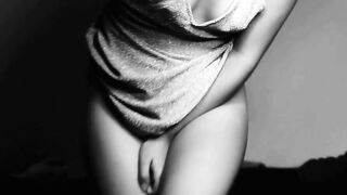 Amateur Teen Webcam Solo: Nude Lap Dance & Teasing Pussy Show