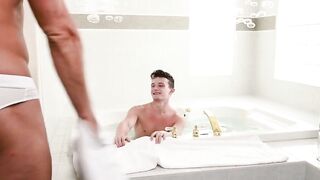 Grant Ducati Barebacks Jay Stryker in Bathtub Deep Anal Sex
