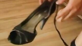 German Amateur Housewife Drenches High Heels in Cum