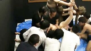 パイパン娘を全裸凌辱 電マ＆フィストで顔射