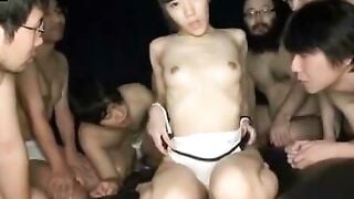 貧乳パイパン娘フェラ＆生ハメ肉便器