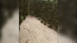 Amateur Asian Girl Fingers Wet Pussy On Beach