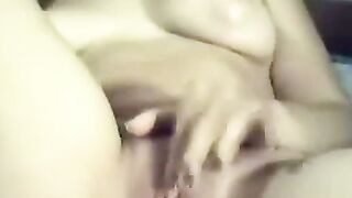 Amateur Cam Girl Fingers Her Wet Pussy On Webcam