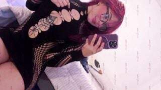 Tattooed Prostitute Naomi Strips Bare For Hardcore Webcam Session