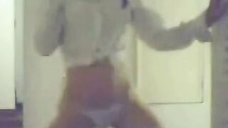 Keyra Agustina Webcam Show Offs Perfect Round Ass