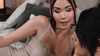 Sarah Arabic & Scarlette Moon Big Tits Lesbian Cuddle Therapy