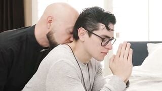 Priest Sargent Bareback Anal Fuck & Deepthroat Teen