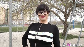 Damaris has become the SUPERMILF: "I wanna teach lessons to young dudes!"