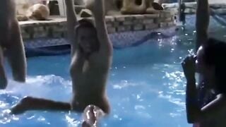 Russian Amateur Babes Go Wild Naked In Public Pool