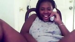 Ebony Amateur Masturbates Solo on Webcam