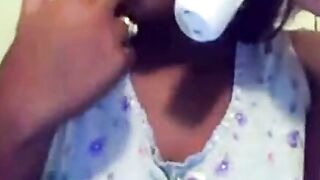 Ebony Amateur Masturbates Solo on Webcam
