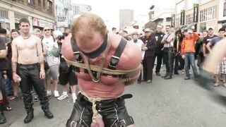 Noah Brooks Public Gay Blowbang & Rimming Crowd Spectacle