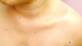 Amateur Arab Woman Sucks Cock On Live Webcam