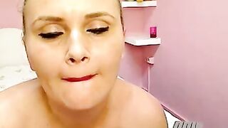 Amateur Arab Woman Sucks Cock On Live Webcam