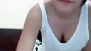 Filipina Cam Girl Fingering Herself On Webcam